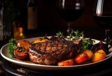 Why is Rosebud Steakhouse Considered to be Among the Top Steakhouses in Chicago