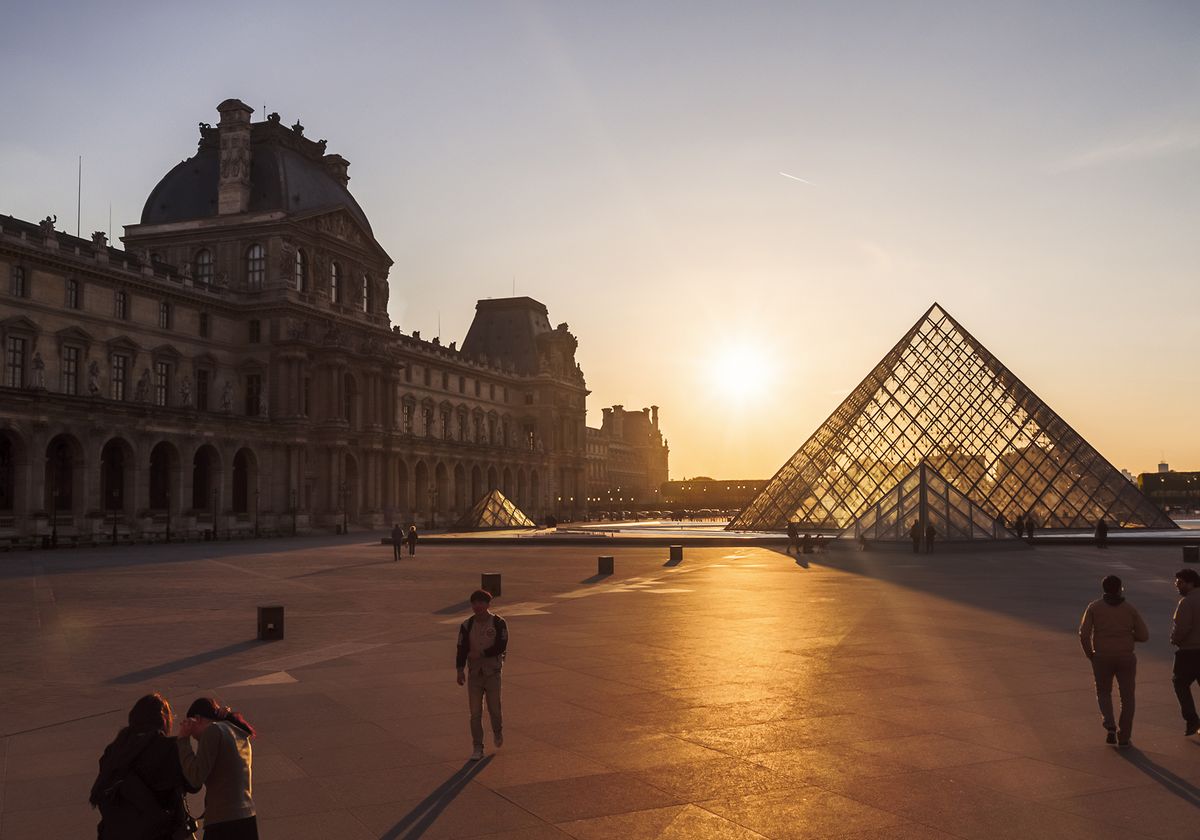 Beyond the Mona Lisa: A Specialized Louvre Tour for Art Lovers